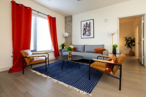 Modern Nulu 2BR CozySuites 03 — 4-Star Luxury Hotel in Louisville, United States