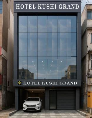 Hotel Kushi Grand in Srikakulam, India