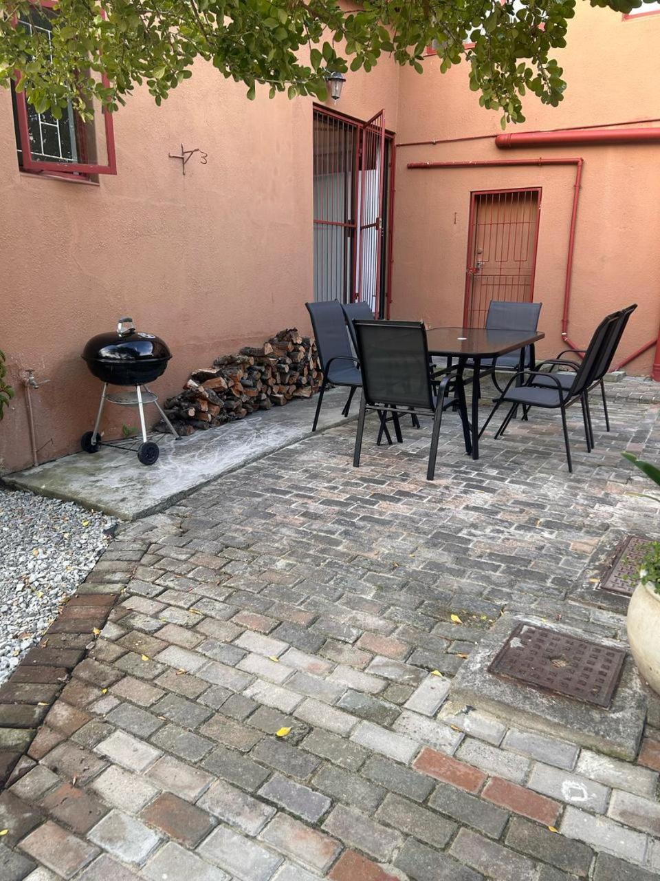 Bergstreet pet-friendly hotel Hermanus