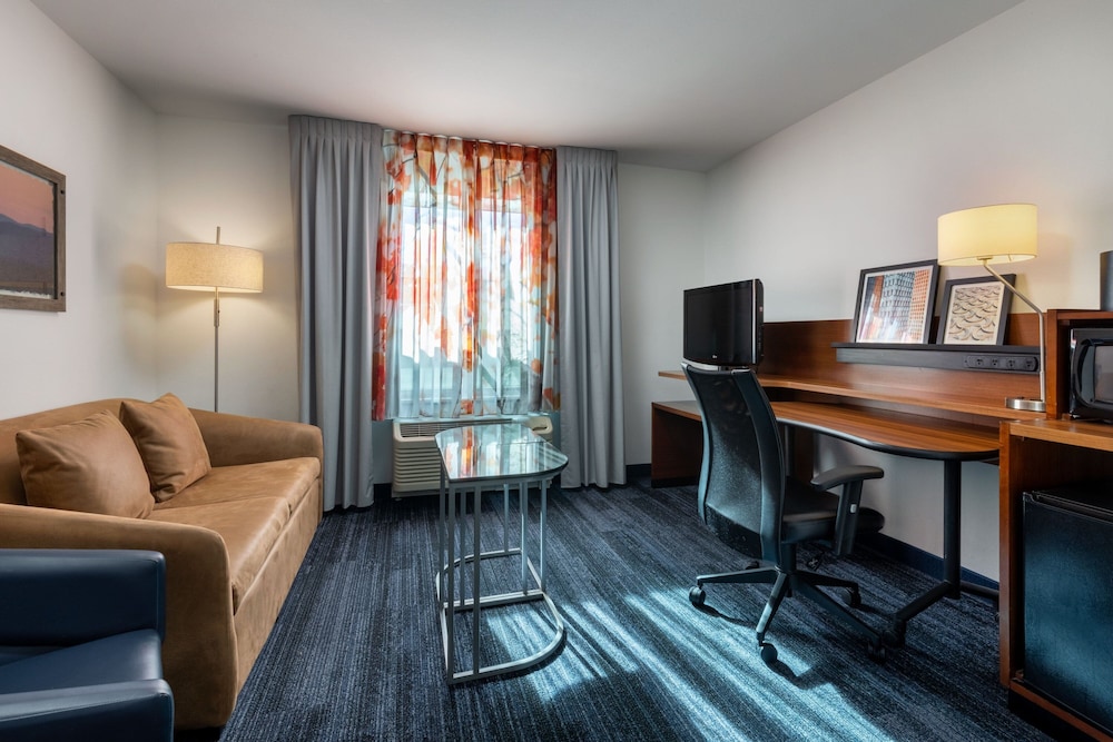 Fairfield Inn & Suites by Marriott Smithfield Selma I 95 - photo 21