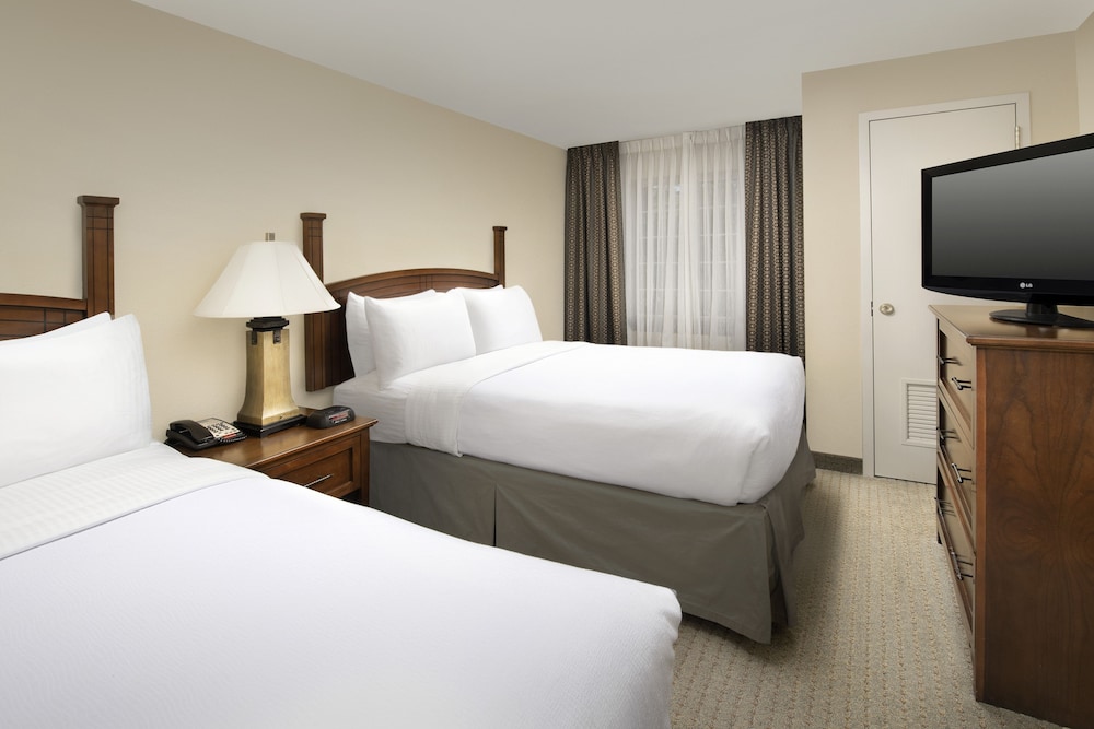 Staybridge Suites North Brunswick an IHG Hotel - photo 5