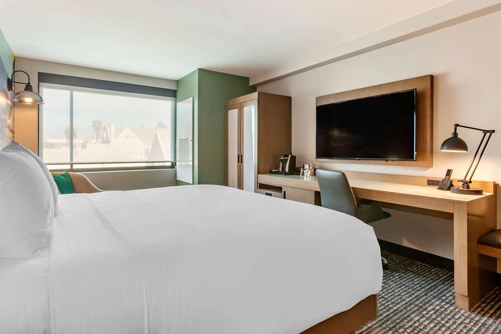 Cambria Hotel Downtown Phoenix Convention Center - photo 13