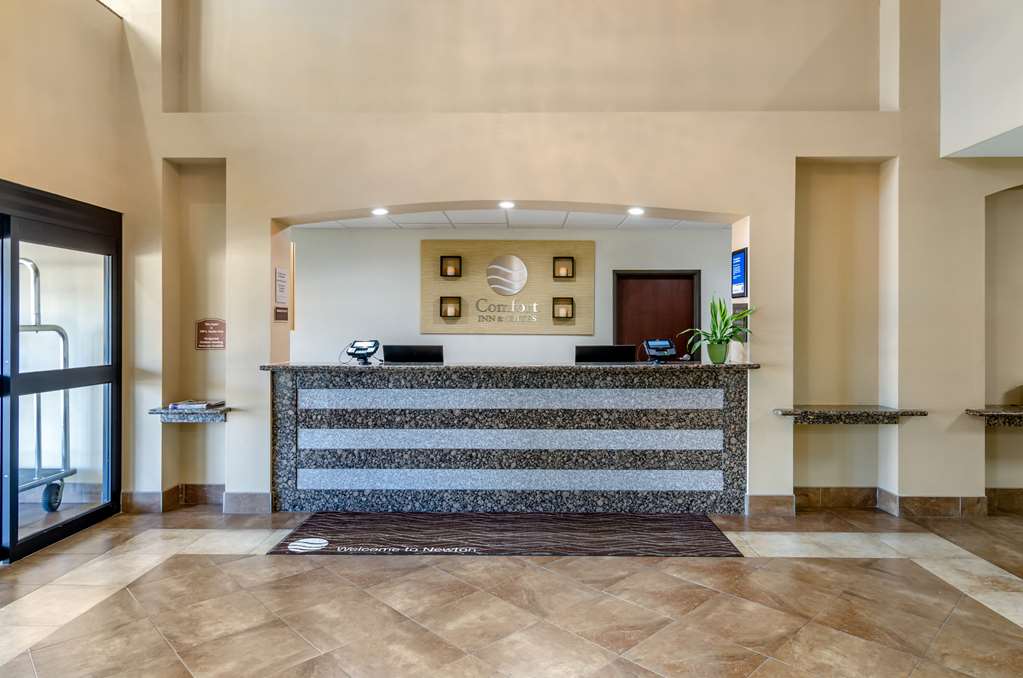 Comfort Inn & Suites near Bethel College - photo 9