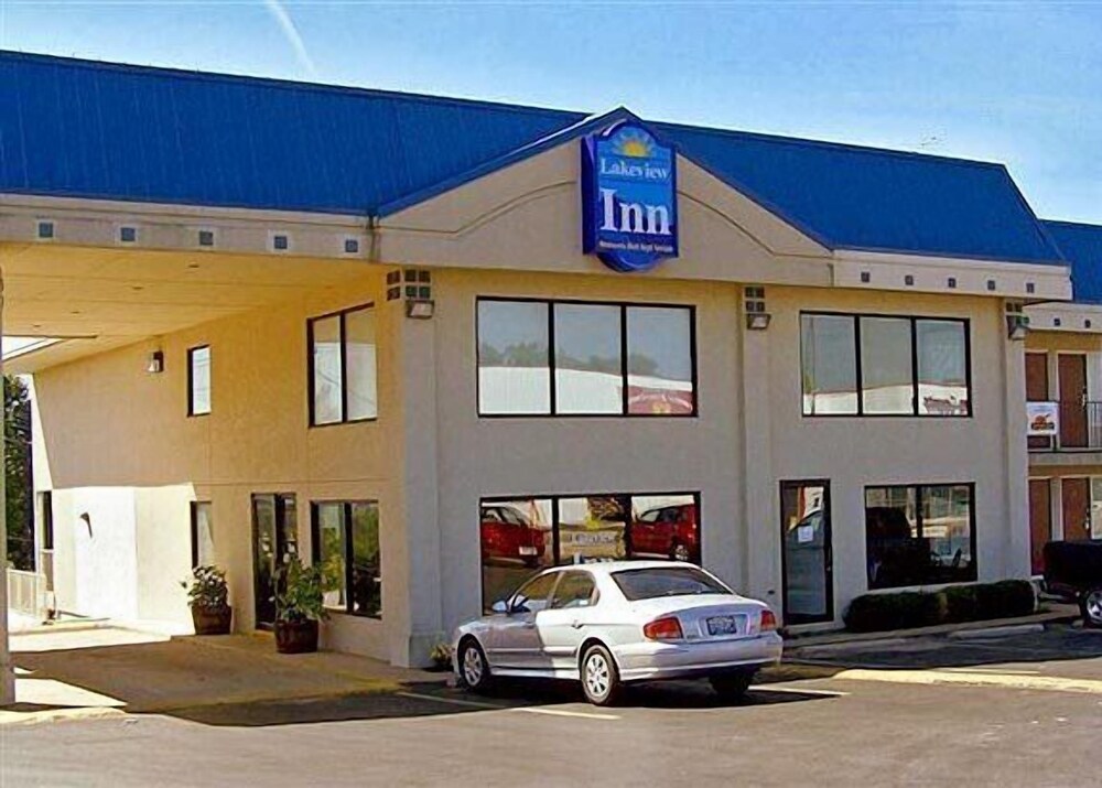 Lakeview Inn - carbon neutral hotel in Branson