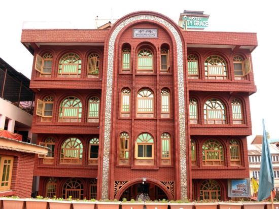 Hotel City Grace - carbon neutral hotel in Srinagar
