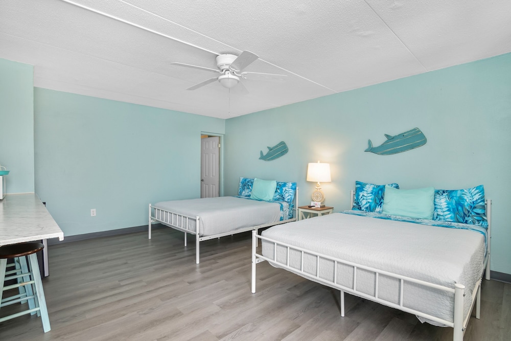 Latitude 26 Waterfront Boutique Resort Fort Myers Beach - photo 18