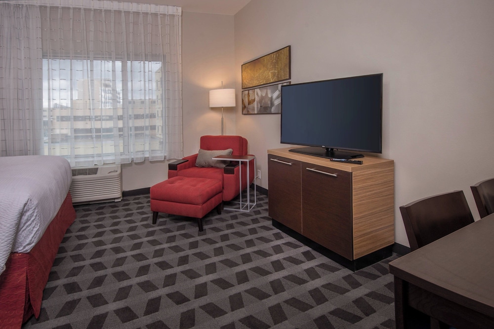 TownePlace Suites by Marriott Altoona - photo 14