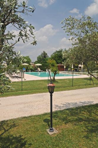 Appartamento Casa Vacanza Agriturismo Borgo Di Calmasino — 4-Star Luxury Hotel in Bardolino, Italy