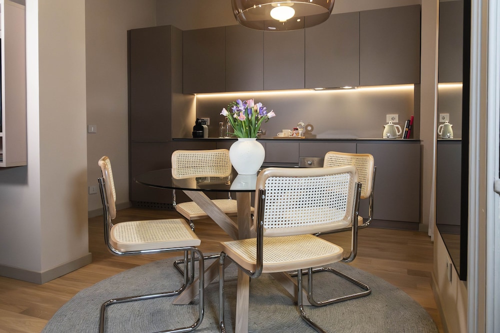 Cà Bèla Certosa — 4-Star Luxury Hotel in Milan, Italy
