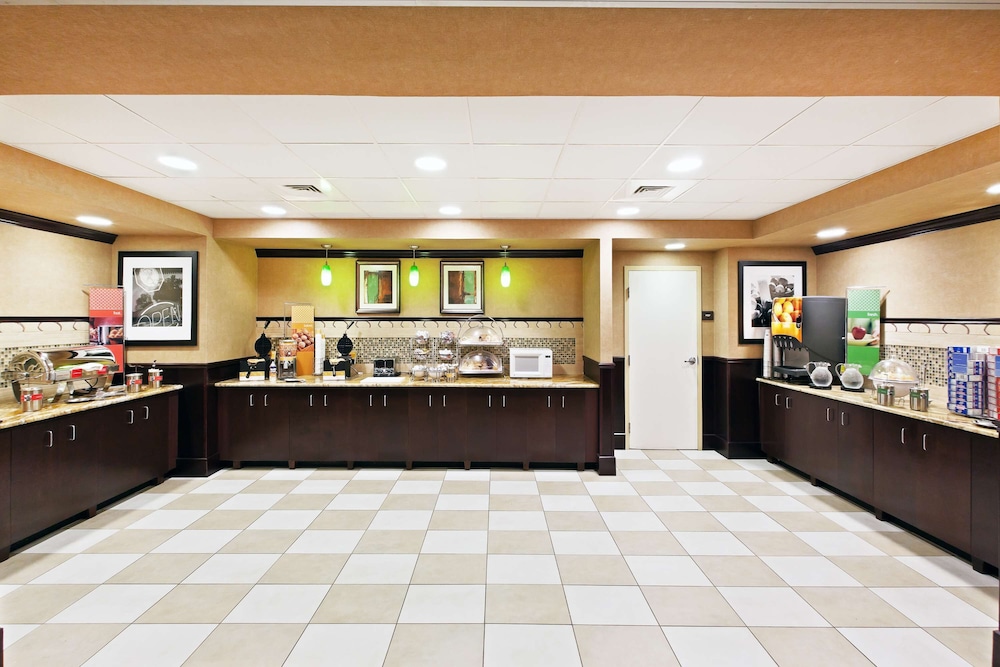 Hampton Inn & Suites Austin Lakeway - photo 33