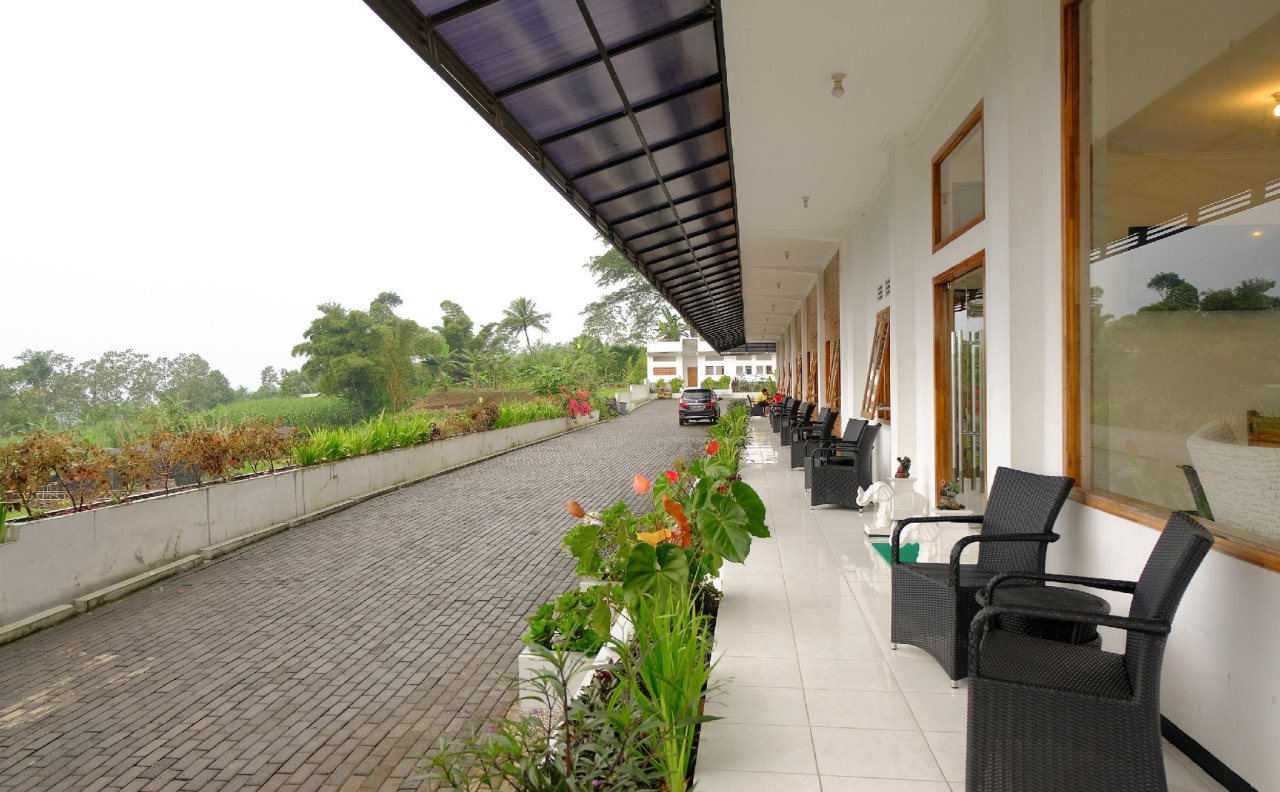 OYO 446 Hotel Kawi Surapatha in Wonosari, Indonesia