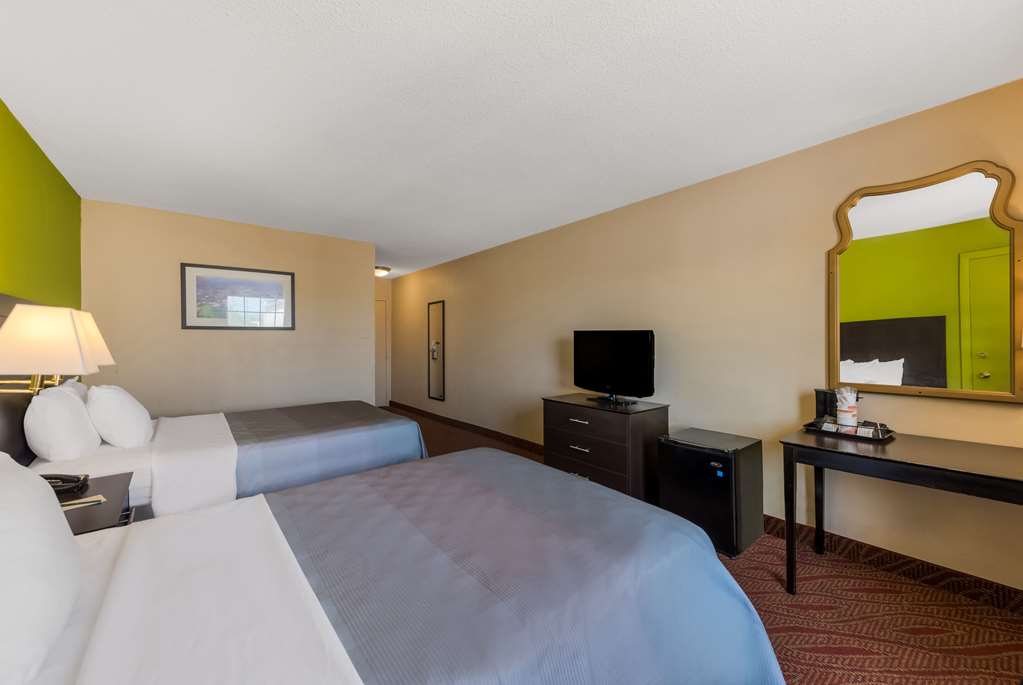 Quality Inn Saint Louis Airport - photo 15