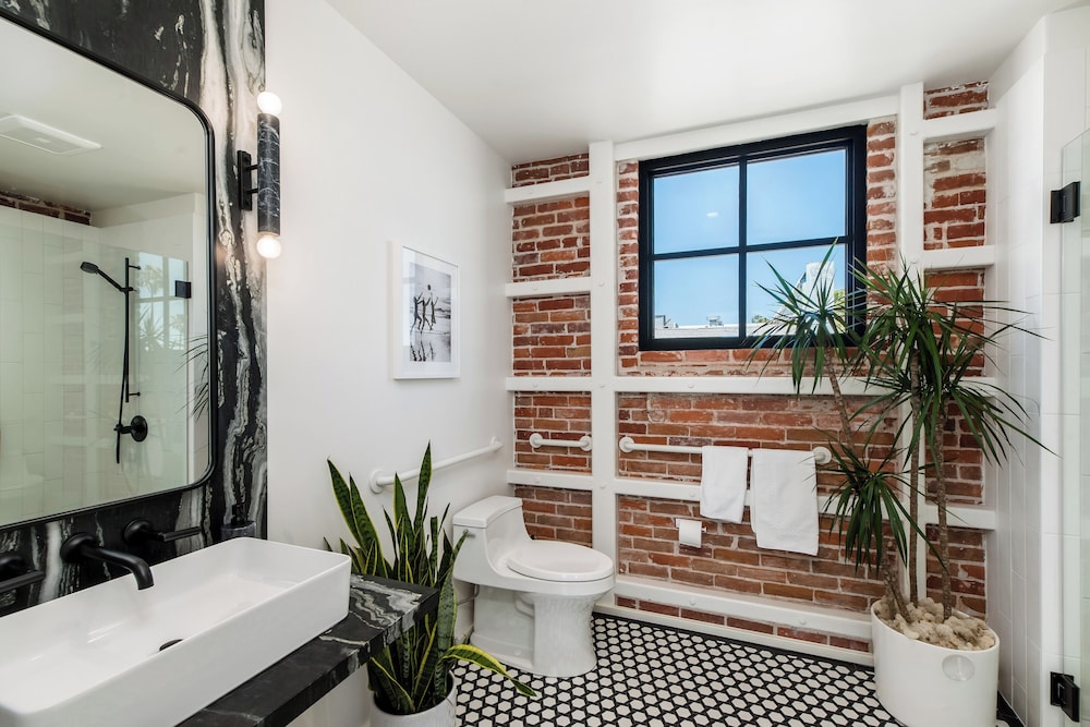 The Brick Hotel - photo 41
