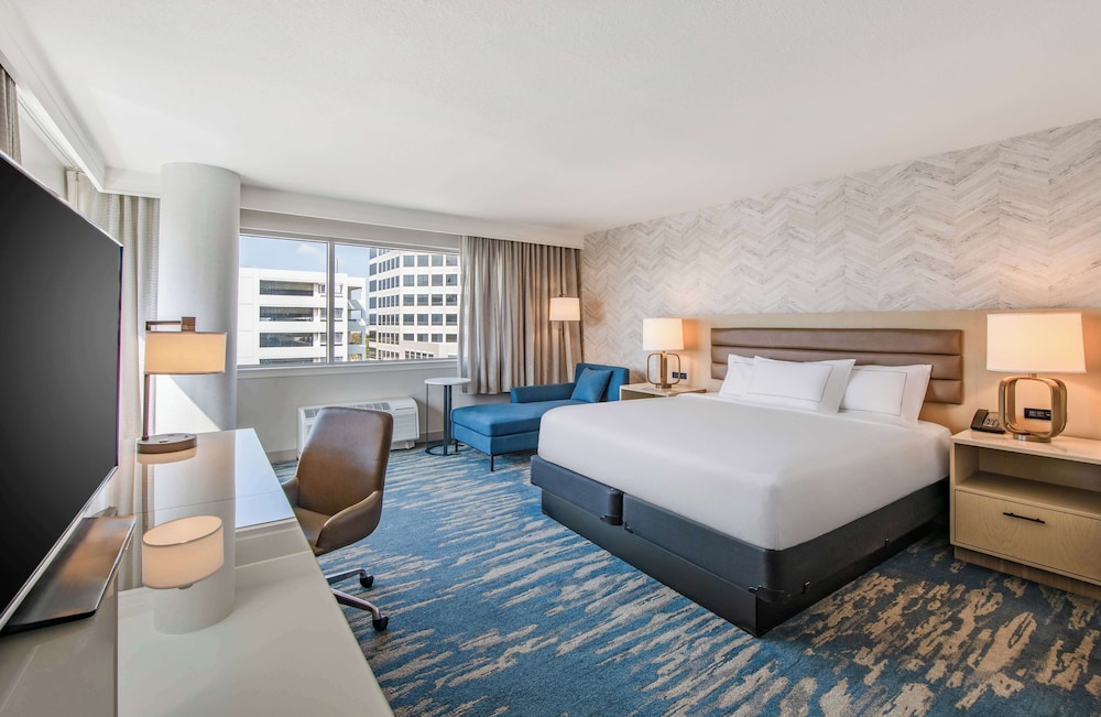 DoubleTree by Hilton LAX El Segundo - photo 12
