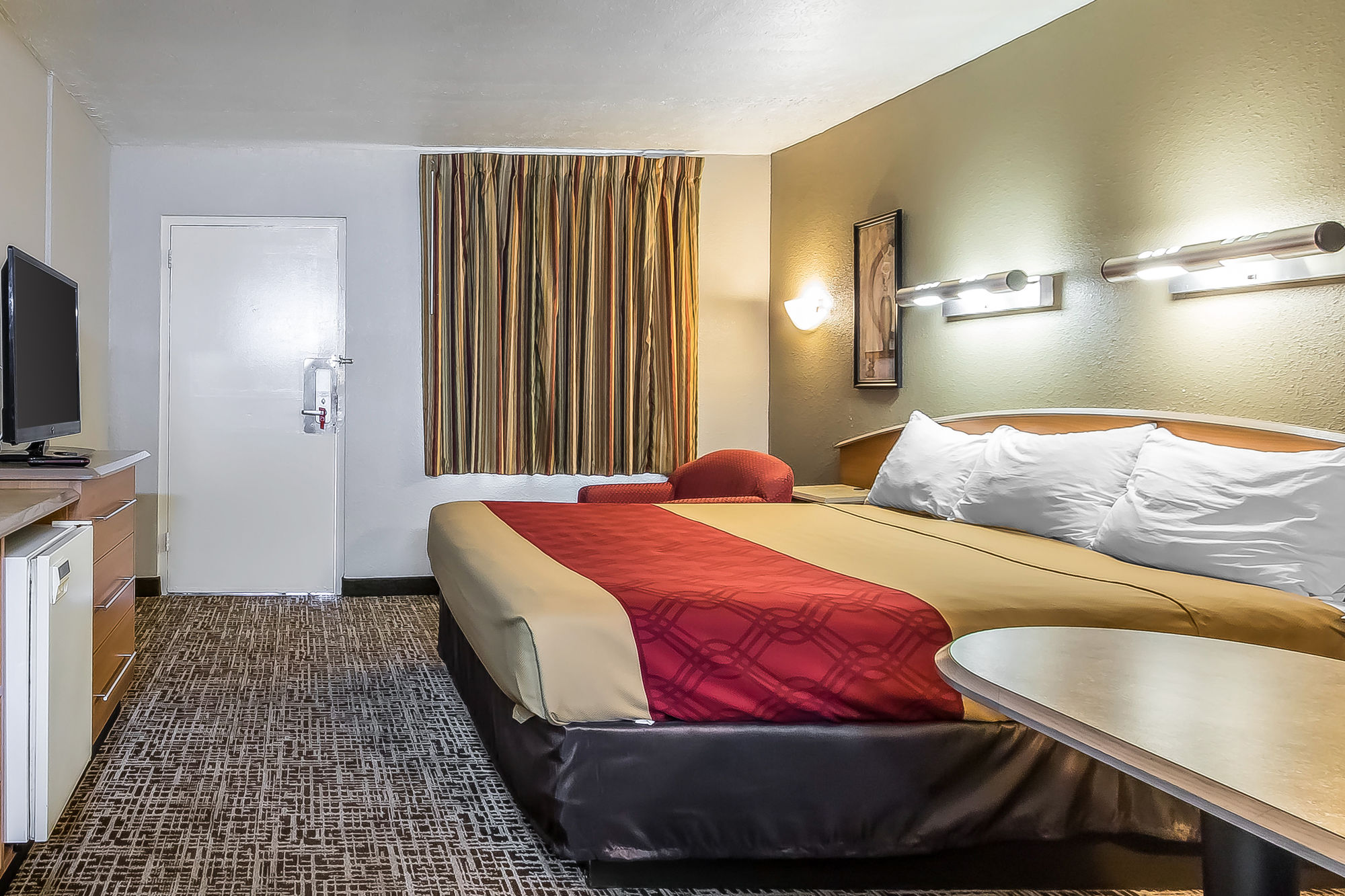 Econo Lodge — Bowling Green