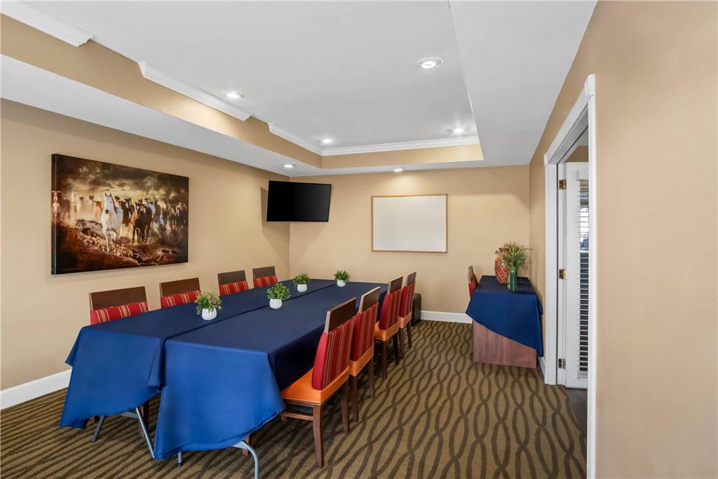 Quality Suites Irving Las Colinas - photo 29