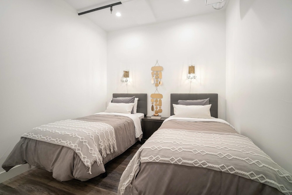 Rino Art Lofts Urban Cowboy Loft with Skyline Views Denver - photo 8
