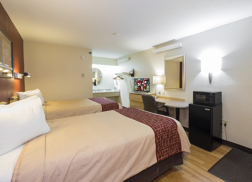 Red Roof Inn Cincinnati Sharonville - photo 15