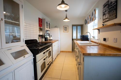 Tilly Cottage DurhamDales — 4-Star Luxury Hotel in Bishop Auckland, United Kingdom