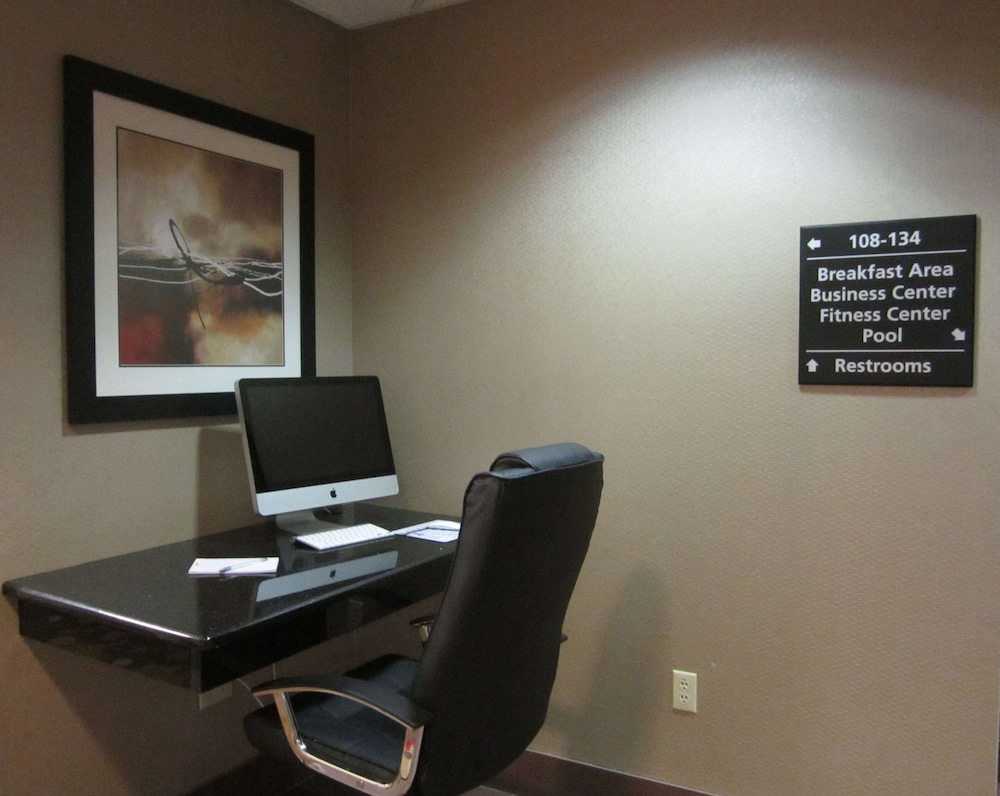 Hampton Inn Fort Myers Airport & I 75 - photo 47