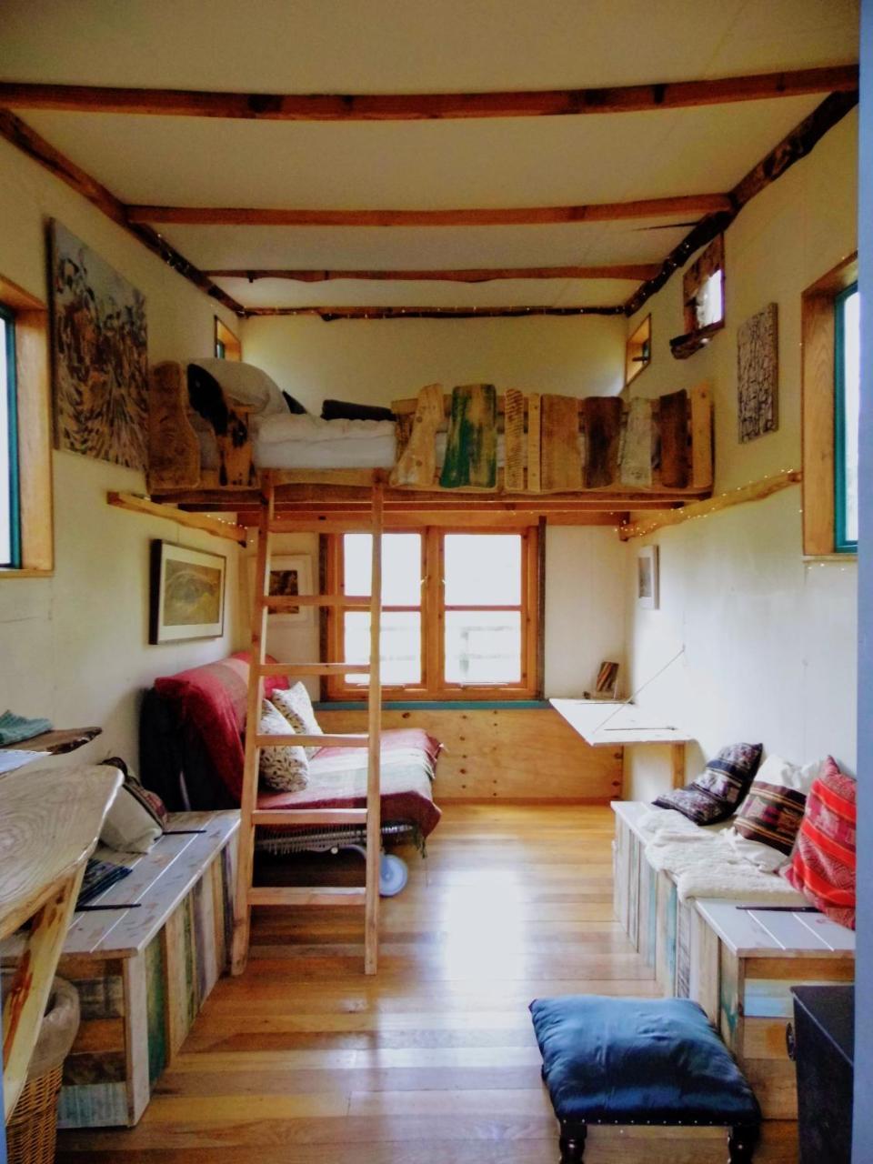Delightful Shepherd hut in Petworth, United Kingdom