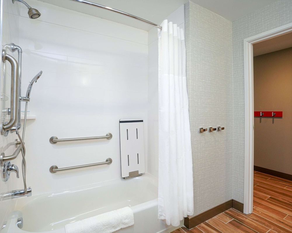 Hampton Inn Colorado Springs I 25 Central - photo 15
