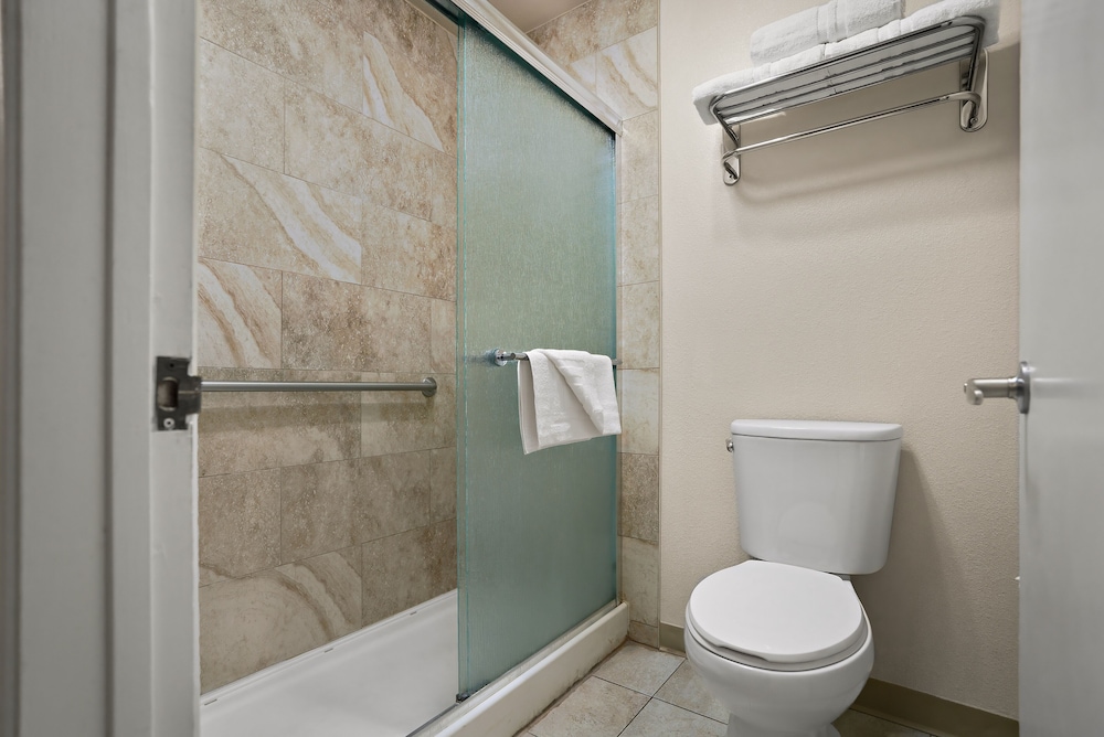 La Fuente Inn & Suites - photo 26