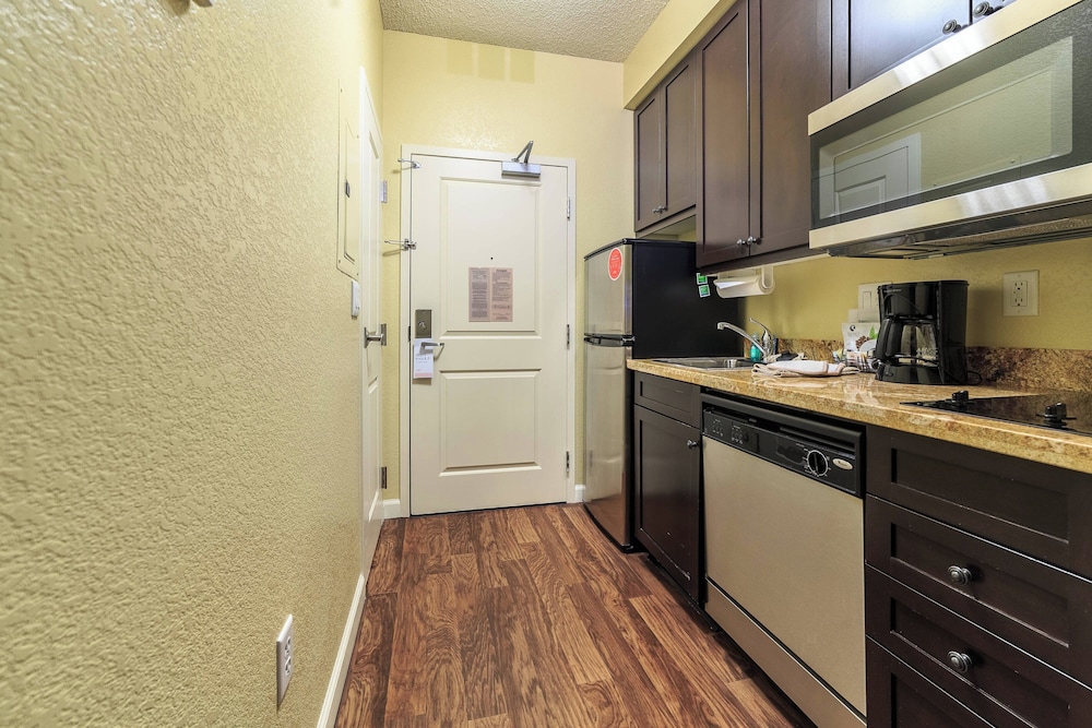 TownePlace Suites by Marriott Farmington - photo 7
