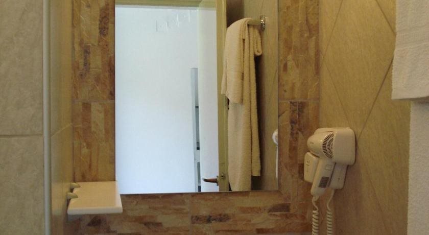 Sunningdale Bungalows — hotel in Agia Galini