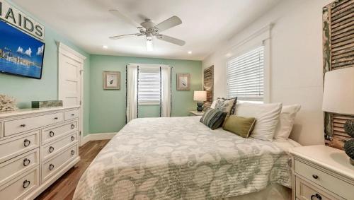 Canal Lower Gorgeous 3 bed 3 bath near SK Village - photo 42
