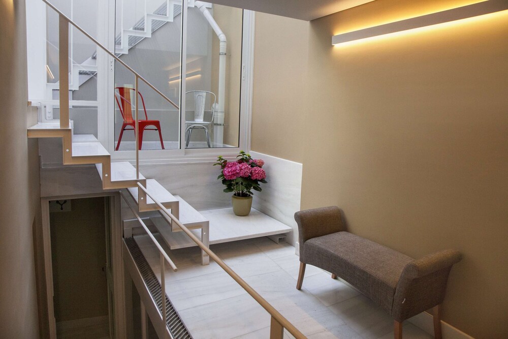 Tripodon Plaka in the shade of Acropolis by GHH — 4-Star Luxury Hotel in Athens, Greece