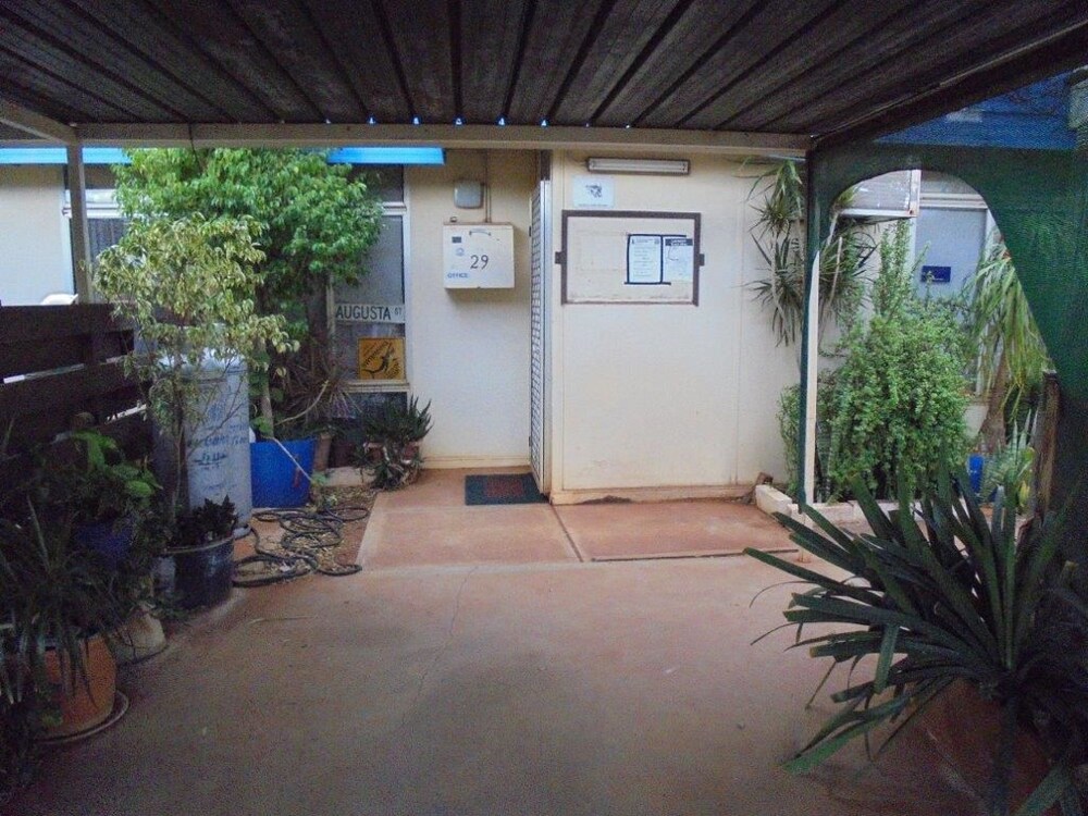 Laverton Motel — hotel in Laverton
