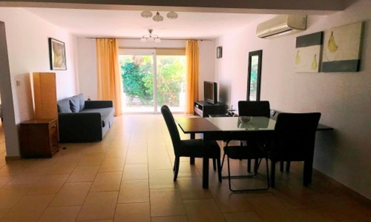 2 bedroom with private garden walk to Nissi Beach communal swimming pool