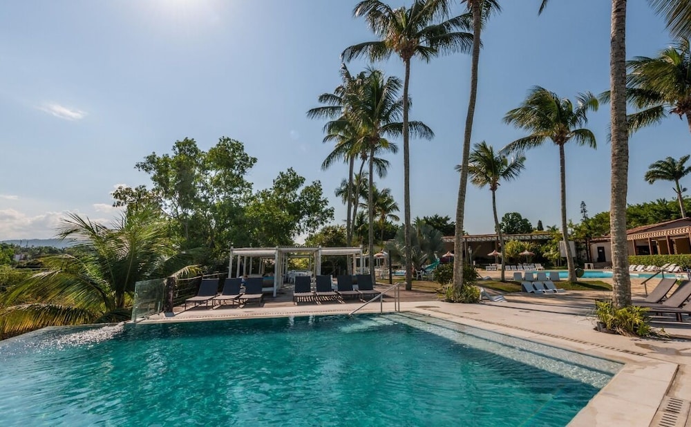 Flamboyant Hotel & Convention in Guarapari, Brasil