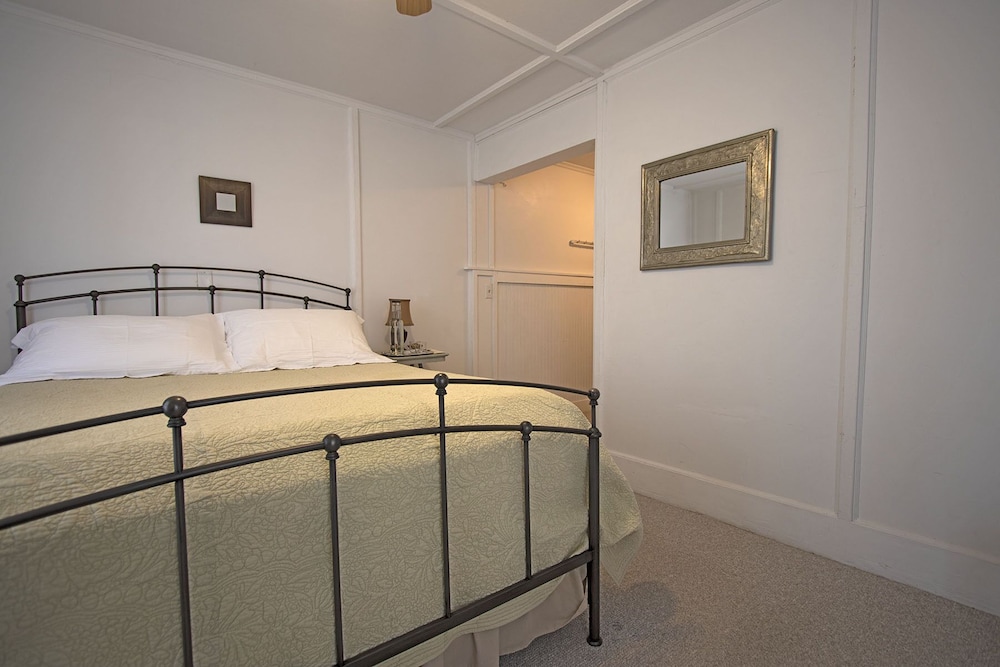 The Woodbine Inn - photo 18