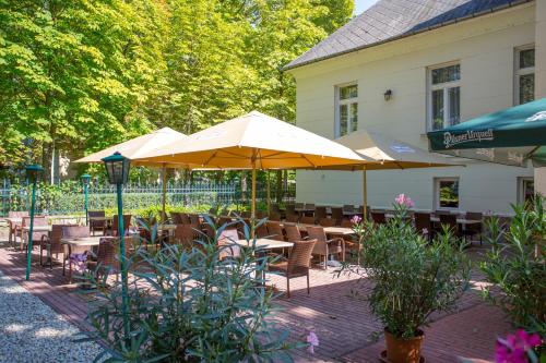 Főnix Hotel — Balatonfoldvar — photo 2