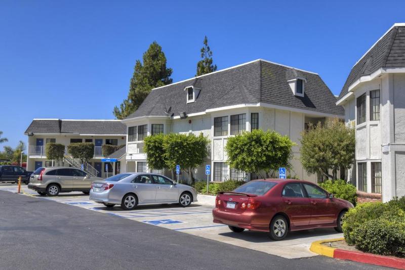 Motel 6 Carlsbad Downtown - photo 8