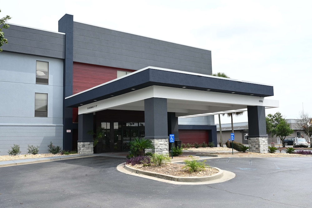Hampton Inn Valdosta Lake Park Area - photo 27