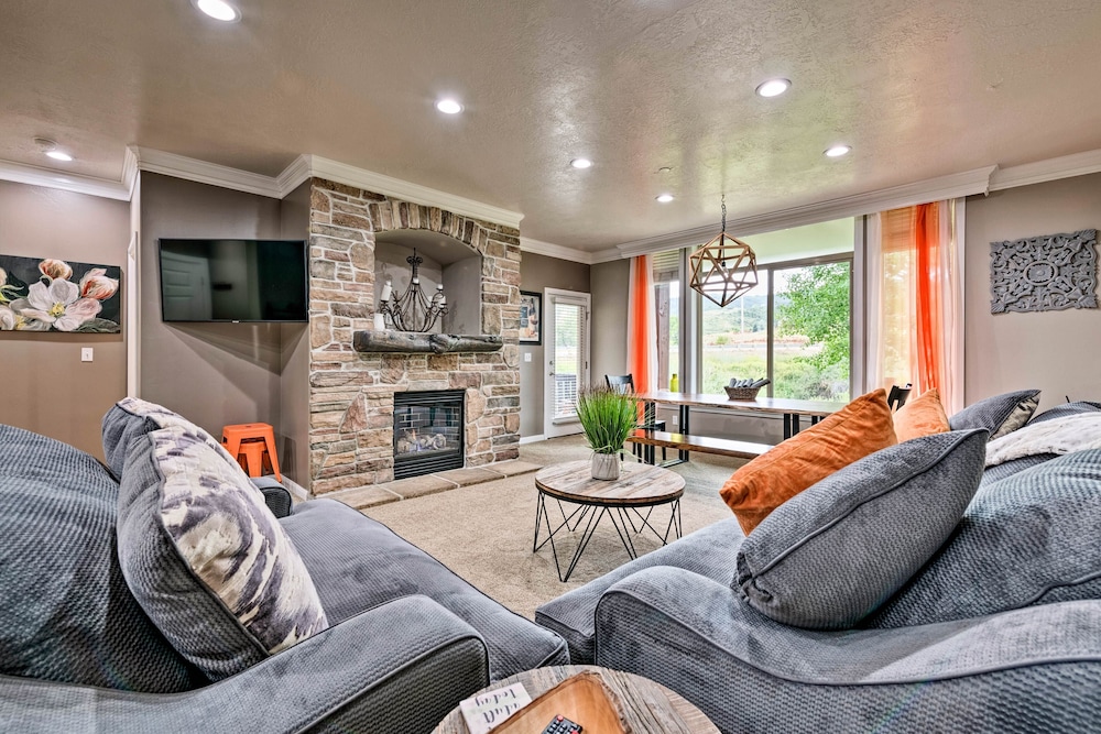 Renovated Condo 8 Miles to Snowbasin Ski Resort - photo 5