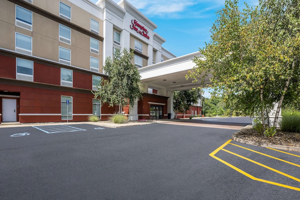 Hampton Inn & Suites Poughkeepsie - photo 57