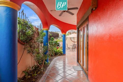 Casa Rodeo Golden Zone Villa with Large Pool & Rooftop Ocean Views — 4-Star Luxury Hotel in Bucerias, Mexico