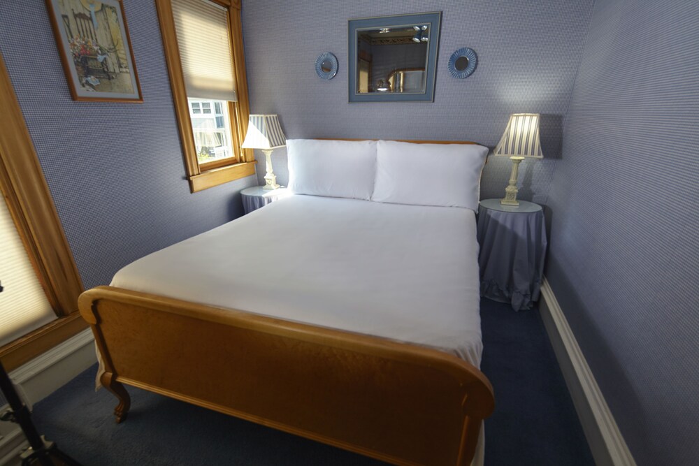 The Andrie Rose Inn - photo 14
