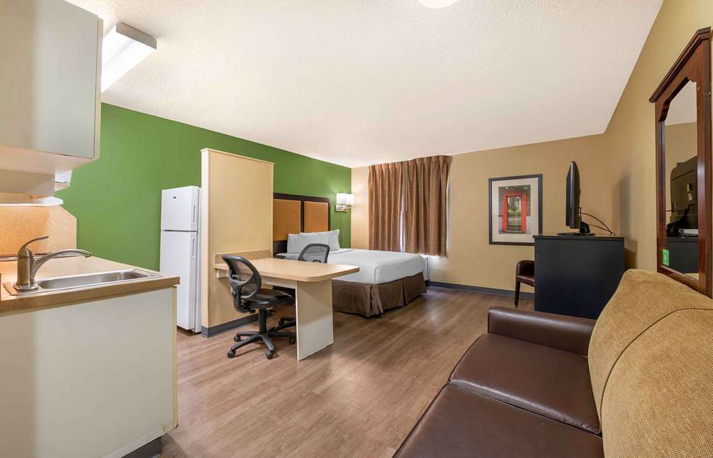 Extended Stay America Select Suites Chicago Lombard Oakbrook - photo 27
