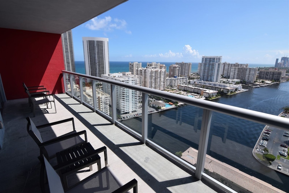 Stuning Ocean View 3 Bed 3 Bath Across The Beach @ Beachwalk - photo 18