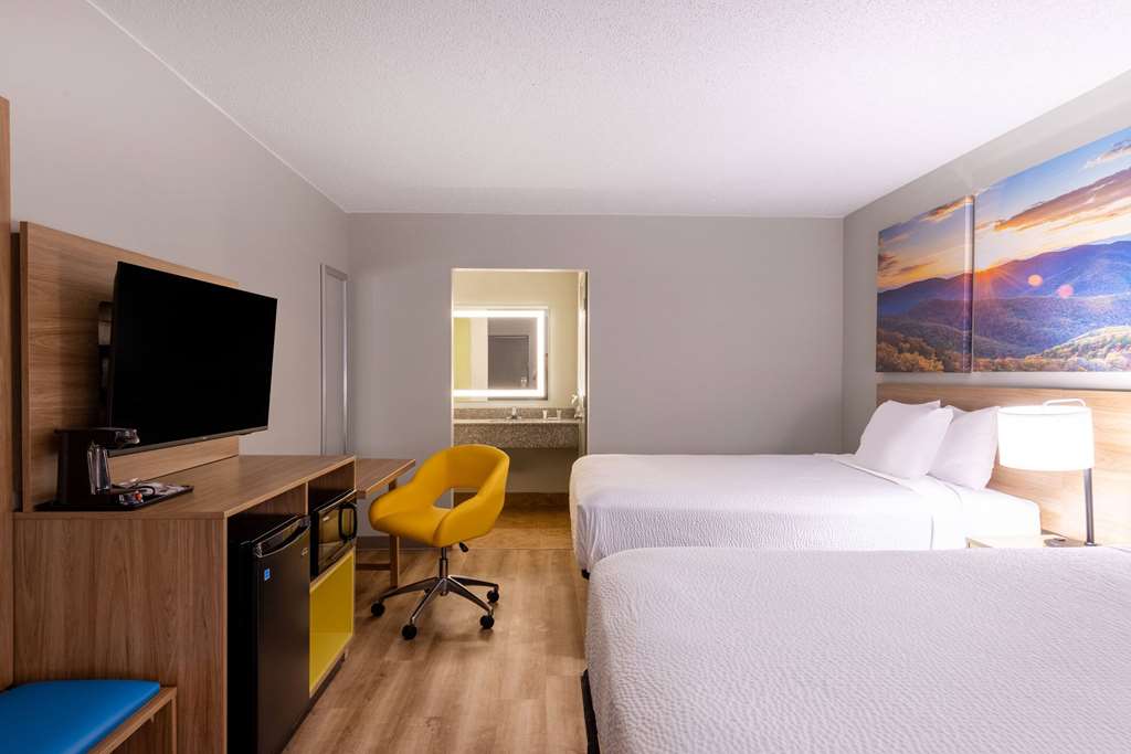 Days Inn by Wyndham Mooresville Lake Norman - photo 21