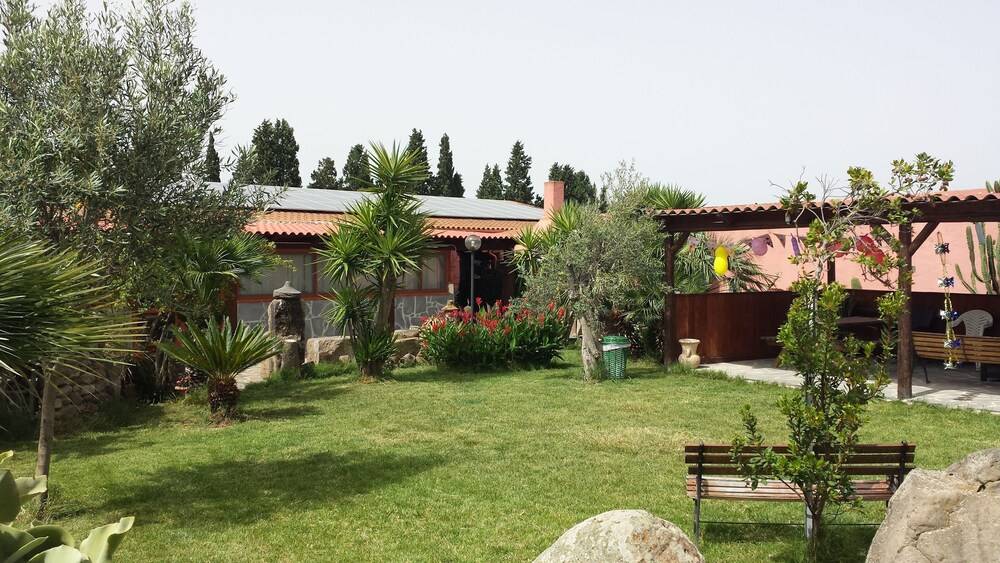 Is Concais - carbon neutral hotel in Tratalias