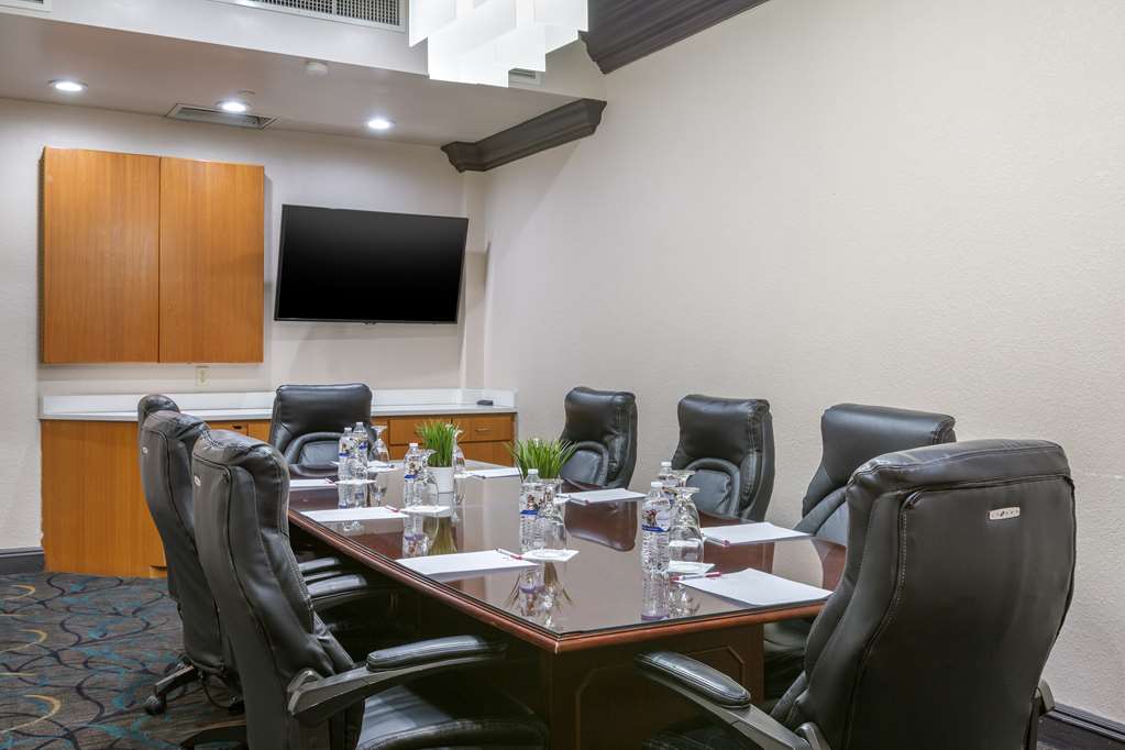 Best Western Plus El Paso Airport Hotel & Conference Center - photo 28