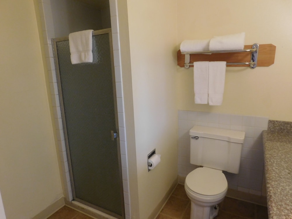 Auburn Motel - photo 25