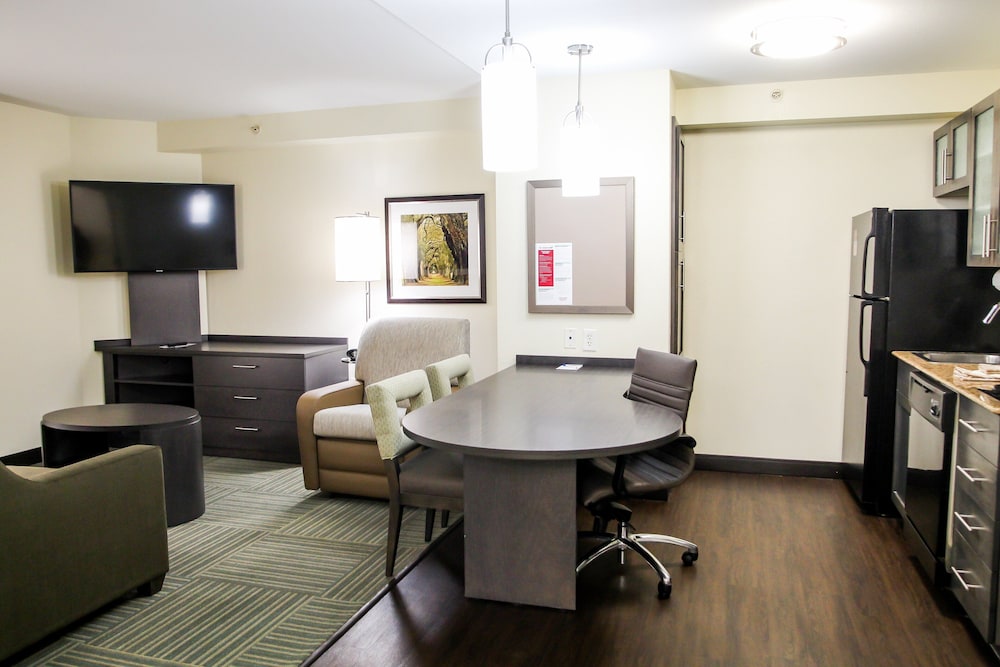 Candlewood Suites Richmond North Glen Allen by IHG - photo 13