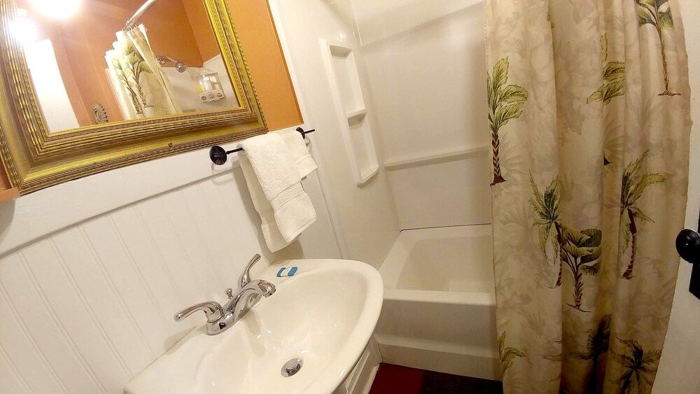 Historic Whiting Hotel Suites - photo 66